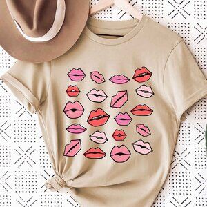 NEW! Kisses Graphic Tee